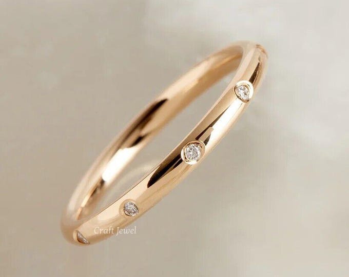 Scattered Diamond Wedding Band, Round Cut Moissanite 14k Solid Gold Minimalist Eternity Band, Women Classic Band, Diamond Unique Bezel Band