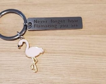 ¡Nuevo llavero Flamingo! Nunca olvides lo alucinante que eres