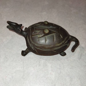 Seltene chinesische Räucherstäbchenhalter / Schildkröte aus dem späten 19.Jh./Anfang des 20.Jh