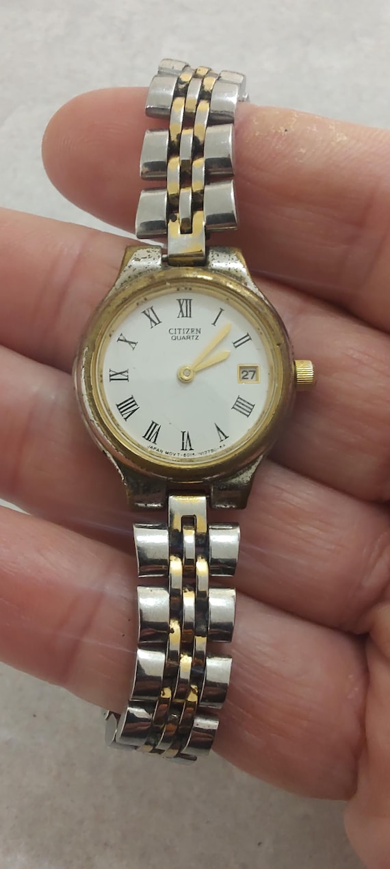 Vintage Citizen Quartz Watch, Two Tone Bracelet, Japan Made  display picture 1