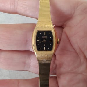 Vintage ladies CITIZEN gold tone goldplated quartz watch