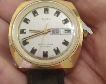 Vintage 1970s automatic TIMEX Mechanical Winding watch date function