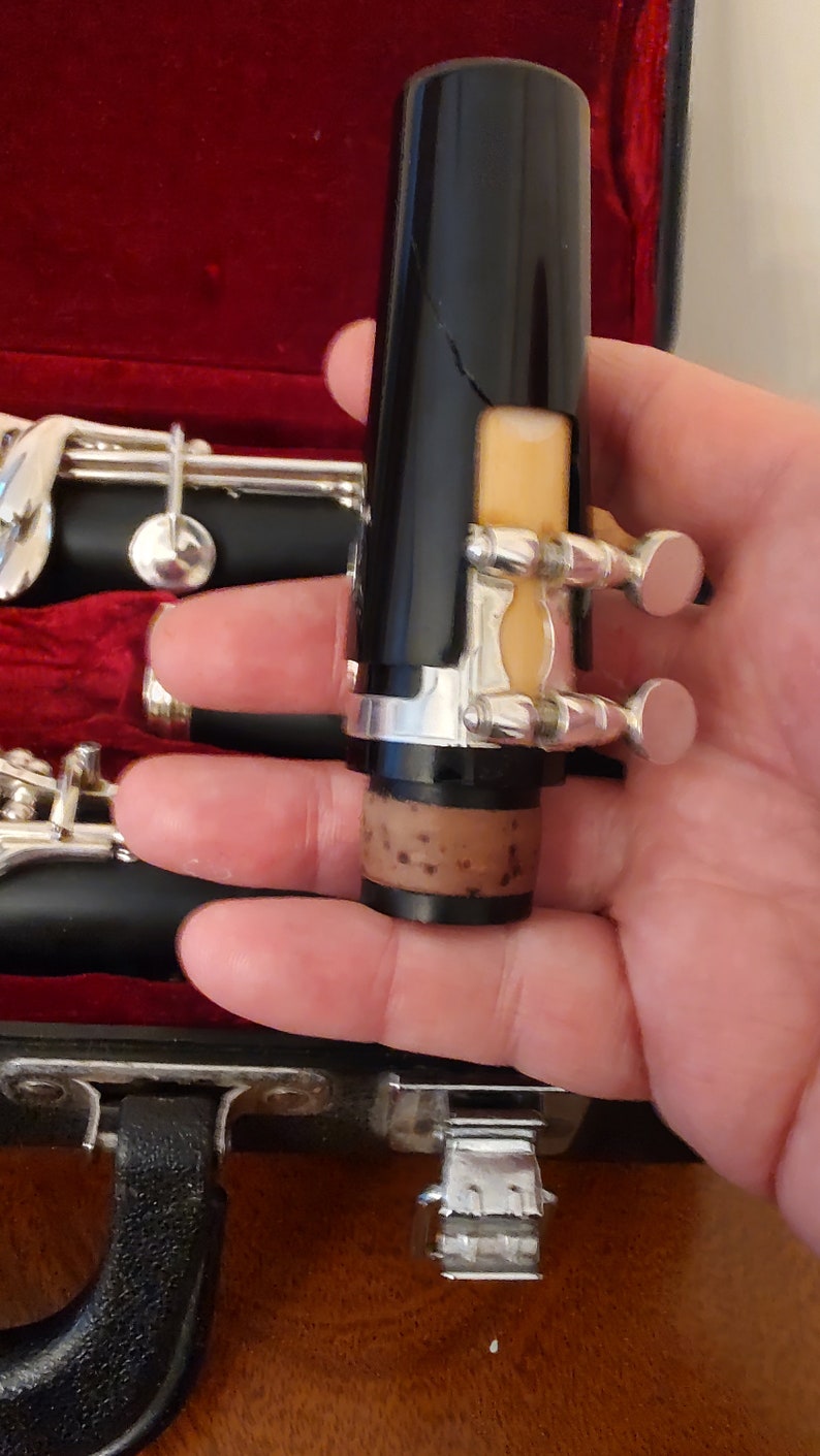 CLARINET JUPITER 631 with Case oil reeds and book image 6