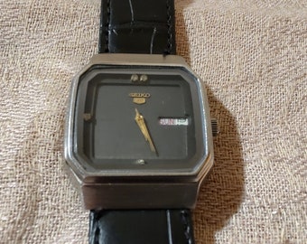 Seiko Vintage Mens Quartz Watch 7N008A49 Lizard Leather Band