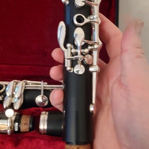 CLARINET JUPITER 631 with Case oil reeds and book image 4