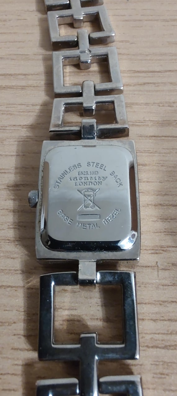 Buy IDENTITY LONDON Quartz Silver Tone Brutalist Watch Chain Strap