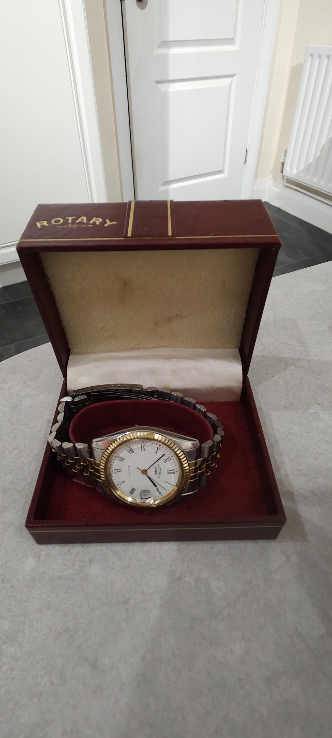 VINTAGE ROTARY 'datejust' Goldplated Gold Tone Silver Quartz VINTAGE ROTARY 'datejust' Goldplated Gold Tone Silver Quartz