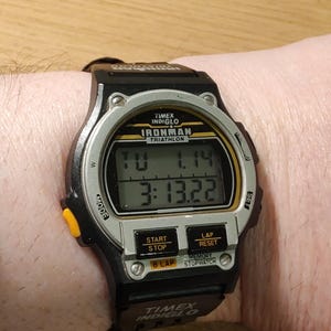Vintage 1990s tags TIMEX INDIGLO IRONMAN 746 digital watch