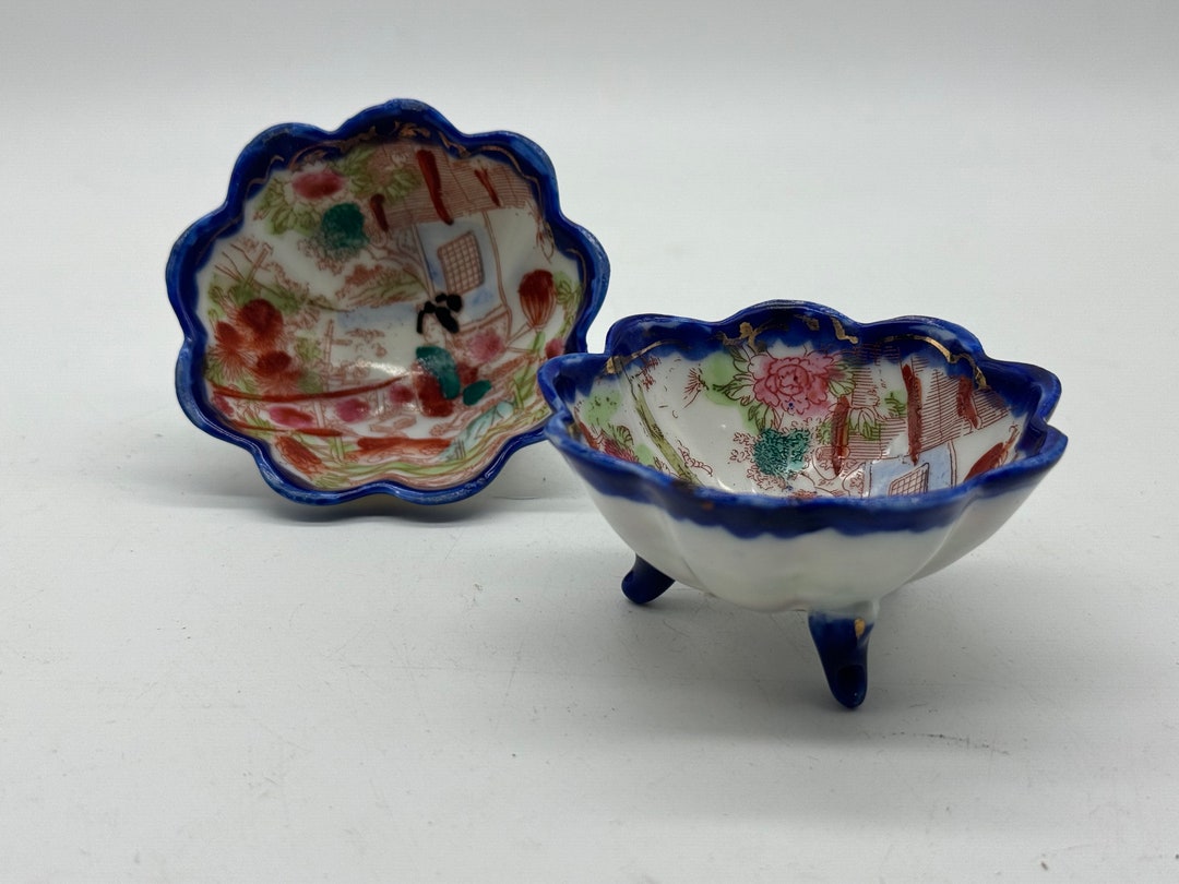 Antique Nippon Footed Dish. Hand Painted, Scalloped Edge, Nippon