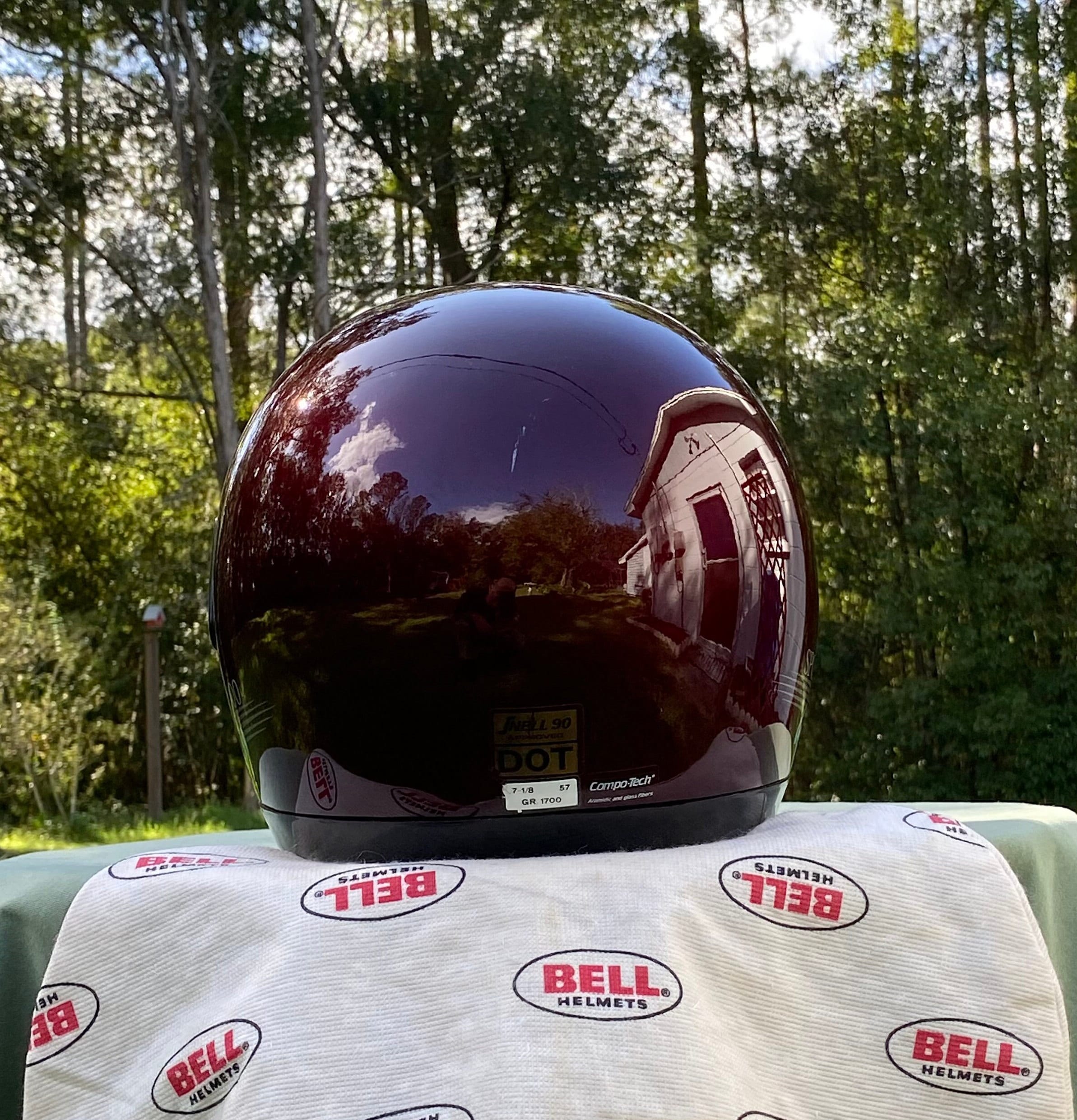 dark maroon motorcycle helmet Vintage Bell Sport 2000 Helmet: Maroon Full Face, Size 7 1/8, 1992
