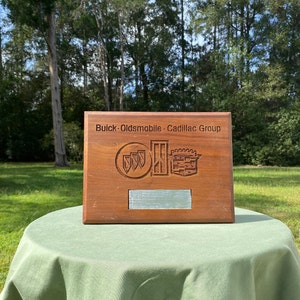 Wooden Award Plaque General Motors, BOC Buick Oldsmobile Cadillac, Wood, 12&quot; x 9&quot; for Collector Display Gift