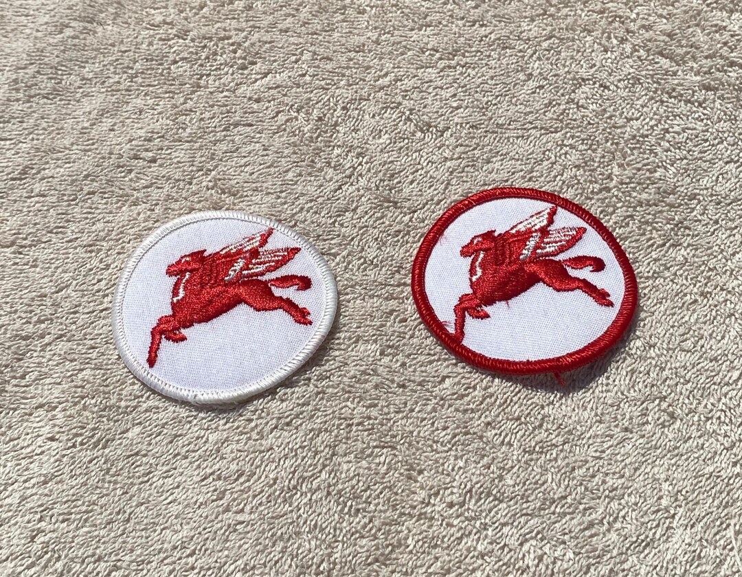 Mobil Gas Oil Red Pegasus Flying Horse Cloth Patch (2) 1950s 1960s ...