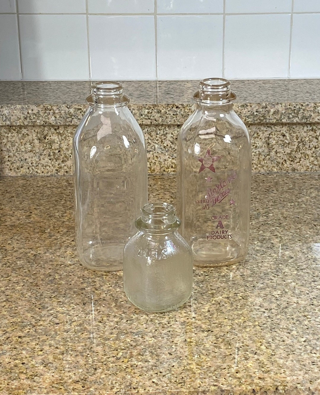 1 QUART MILK BOTTLE / Starland Dairies Savannah 2 & M.B.S