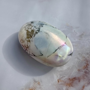 Large Aura Howlite Palm Stone