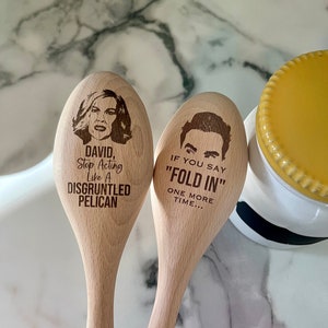 Schitt's Creek, Eww David!, Falte den Käse!, Holzlöffel, David Rose, Schitt's Creek Löffel, Schitt's Creek Geschenk, Moira Rose, Geburtstag