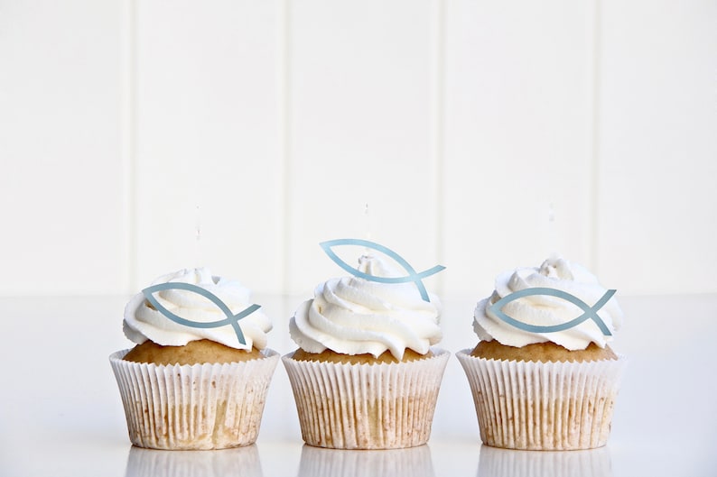 Essbare Aufleger / Topper für Muffin Cupcake Kuchen Torte Deko Taufe Fische 18 Stück aus hochwertigen Esspapier oder Fondant Bild 2