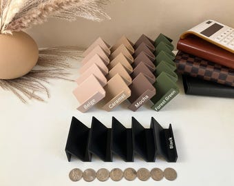 Bandeja para guardar efectivo para el método de presupuesto con sobres de efectivo. 5 compartimentos para finanzas personales y gestión del dinero.