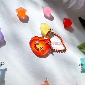 Mini charm acrílico HMC / calcifer