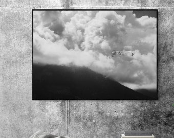 Impresión de montaña minimalista, Póster de montaña, Foto de montaña, Arte de pared imprimible, Pico de montaña, Montaña brumosa, Montaña foggy, Paisaje