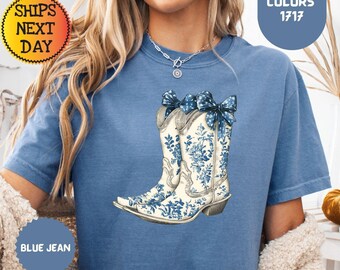 Comfort Colors Cowgirl Boots T-Shirt: Toile de Jouy Western Tee
