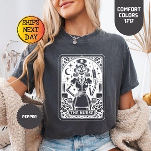 Krankenschwester Komfort Farben Shirt, lustiges Krankenschwester Shirt, Die Krankenschwester Tarot Karte Shirt, Krankenschwester Skelett Shirt, Geschenk für Krankenschwester, Krankenpfleger Studenten Shirt