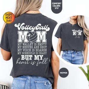 Comfort Colors® Kundenspezifisches Beachvolleyball-Mama-Shirt, Beachvolleyball-Mama Meine Brieftasche ist leer, personalisiertes Geschenk für Muttertag, Sport-Mama-Geschenk
