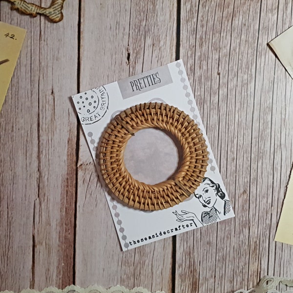 Natural handwoven rattan charm, Woven jewellery making blanks, Craft supplies circle frame, 85mm