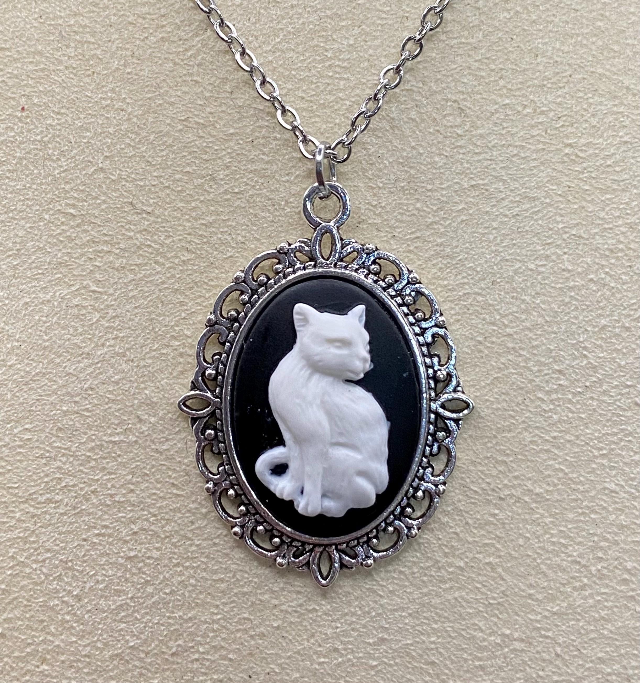 ガラスカメオ　ネックレス　猫 白黒猫カメオネックレス - Etsy 日本