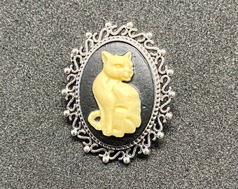 Black and Ivory Cat Cameo Brooch