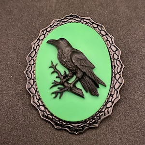 Green and Black Raven Cameo Brooch zdjęcie 4