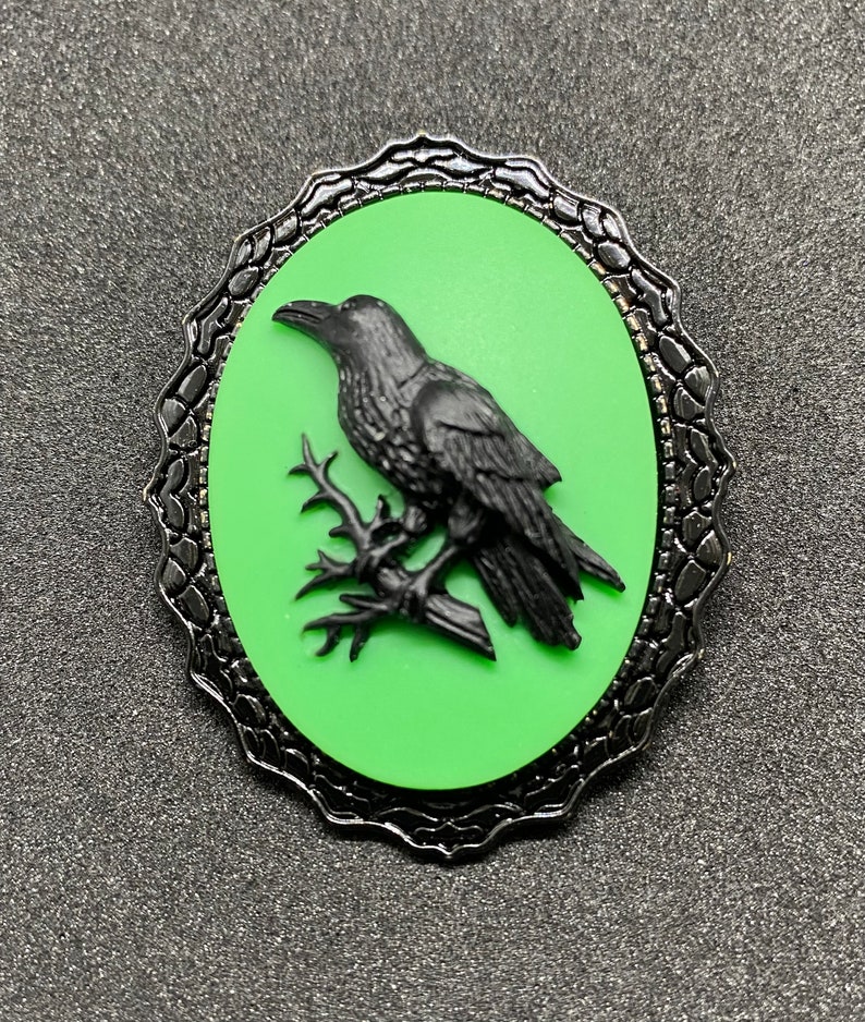 Green and Black Raven Cameo Brooch zdjęcie 7