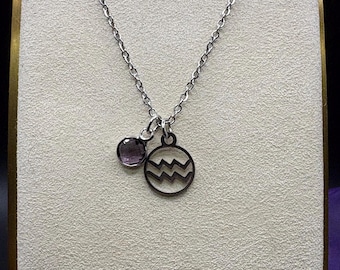 Collar con dije de Acuario y cristal del zodiaco