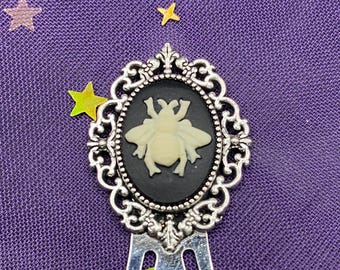 Black and Ivory Bee Cameo Clip Bookmark