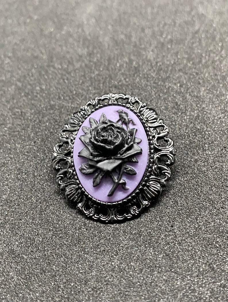 Purple and Black Rose Cameo Brooch zdjęcie 2