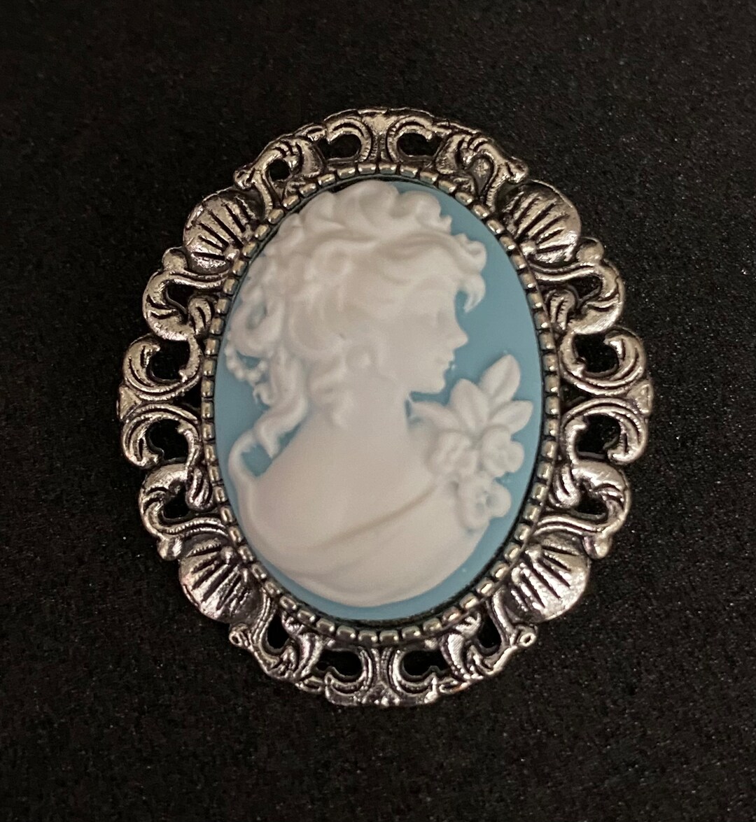 女性カメオブローチ 青白グラデーション 女性カメオブローチ 青白グラデーション 女性カメオブローチ 青白