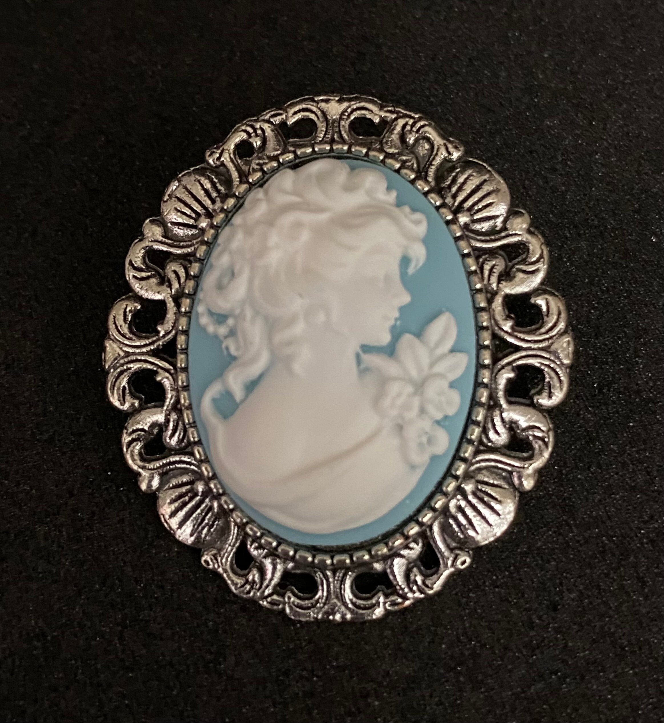 青と白の女神カメオブローチ - Etsy 日本