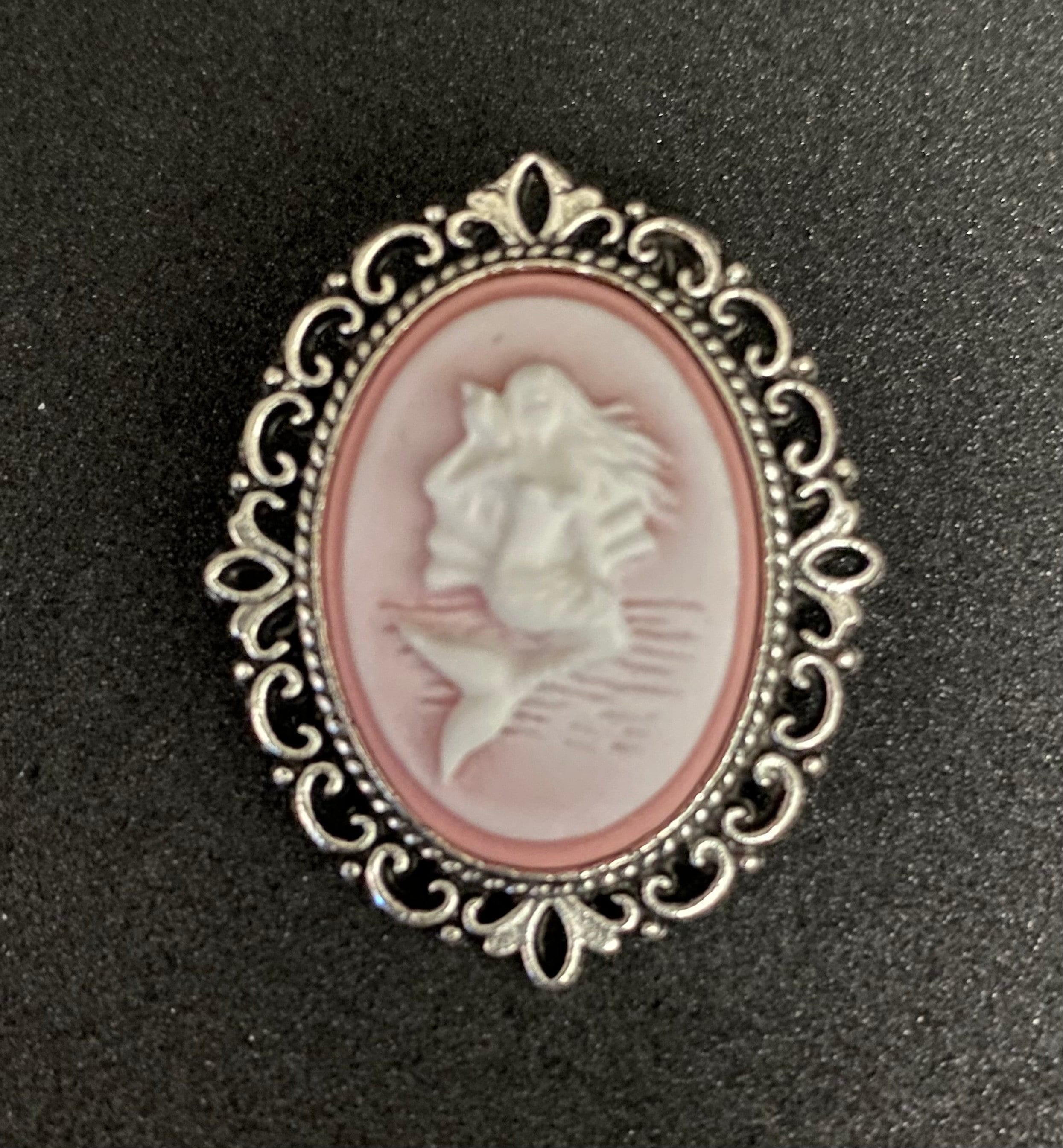Broche Ancienne Camée Portrait Rose Sur Laiton - Bijou Vintage Occasion à Porter