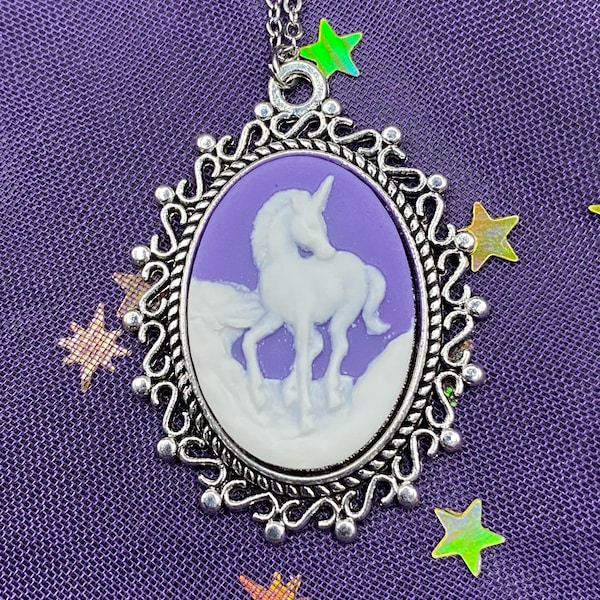 Lila-weiße Einhorn-Cameo-Halskette