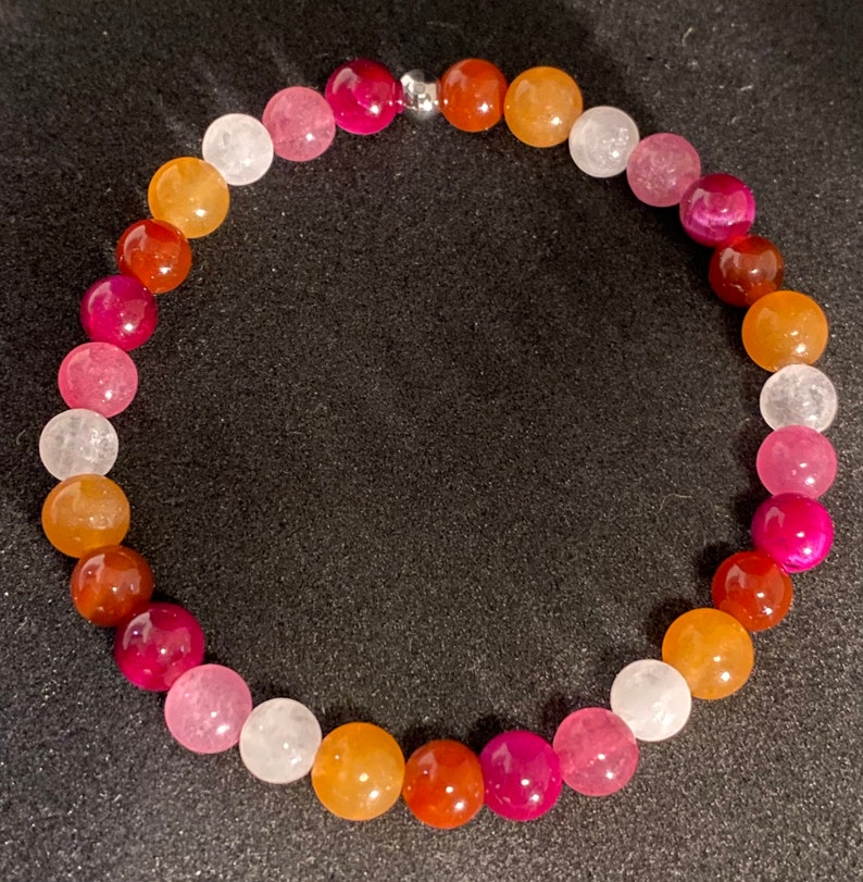 Lesbian Pride Flag Beaded Gemstone Bracelet afbeelding 3