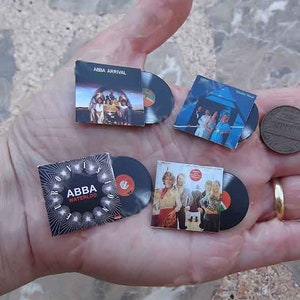 Miniatur Album Rock Kollektion. Maßstab 1/12. Handgefertigt