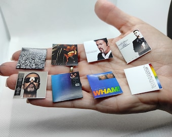 GEORGE MICHAEL & WHAM. 8 miniatuur vinylplaten. Schaal 1:12.