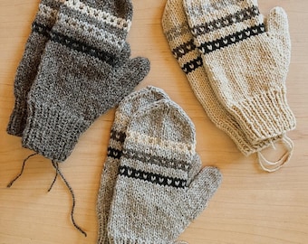 Too Fewe Farm 100% wool hand knit mittens