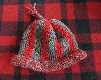 Too Fewe Farm 100% wool hand knit hat