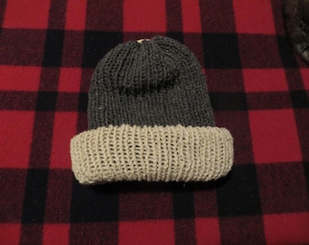 Too Fewe Farm 100% wool hand knit winter hat