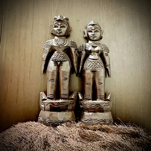 Traditional handmade Marapachi bommai/ bommala koluvu/ lakade gudiya/Wooden toy/ Wedding gifts/ WOODEN DOLLS -10 inch/navaratri/ Indian doll