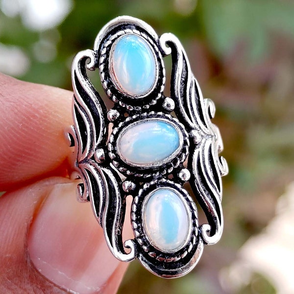 Vente ~ Bague Opalite laiteuse, bague de bijoux en argent sterling 925, bague en pierre blanche, bague en pierre précieuse argentée, bague pour femme, bague cadeau pour la fête des mères