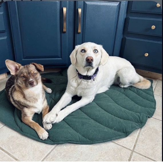 Leaf Shape Soft Dog Bed Mat Washable Non-slip Room Decor Floor Rug for  Medium Small Dogs and Cats Kennel Pad 