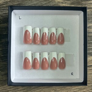 Français | Appuyez sur les ongles | Faux ongles | colle sur les ongles | La PressBox