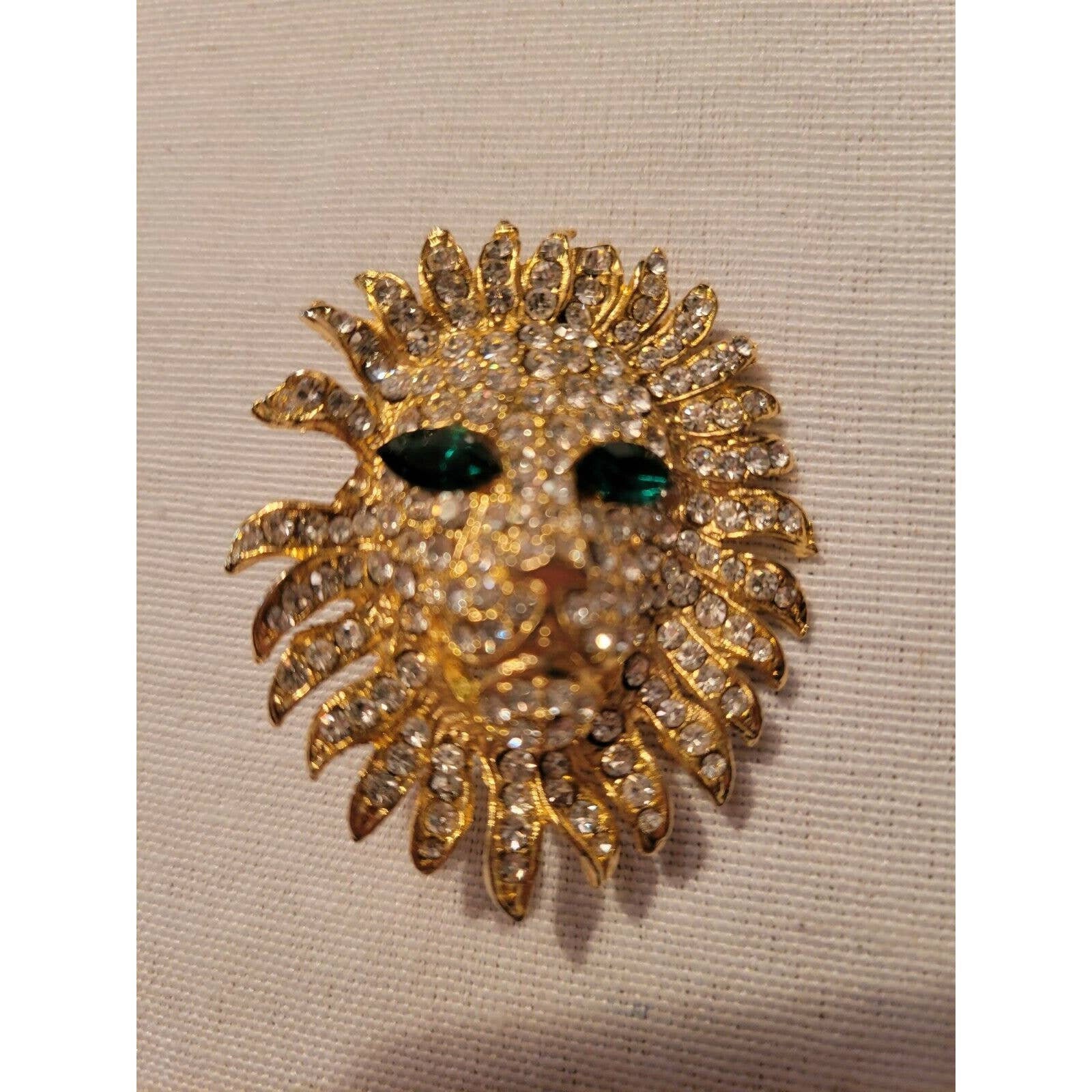 Gold Lion Head Brooch Pin With Emerald Eyes Etsy