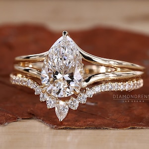 Pear Shaped Engagement Ring with Wedding Band, Lab Grown Diamond Wedding Set, Tiara Wedding Band, Handmade by Diamondrensu, Anniversary Gift